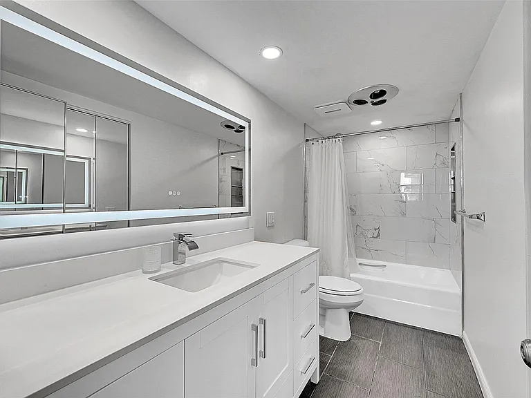 1401 S Ocean Dr #304 — Photo 18