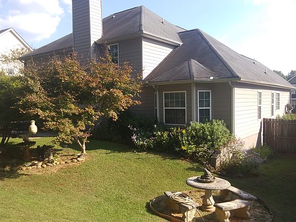 Beautiful Back Yard !