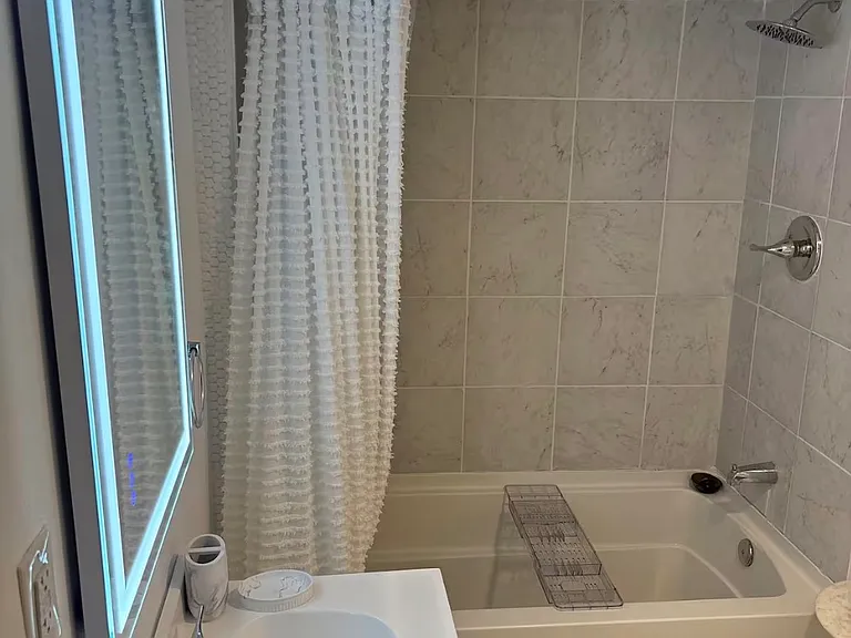 2618 Evarts St NE — Photo 5