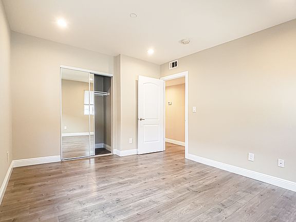 5th image of 965 N Wilton Pl #965