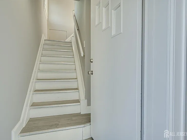 36 2nd Ave #B — Photo 8
