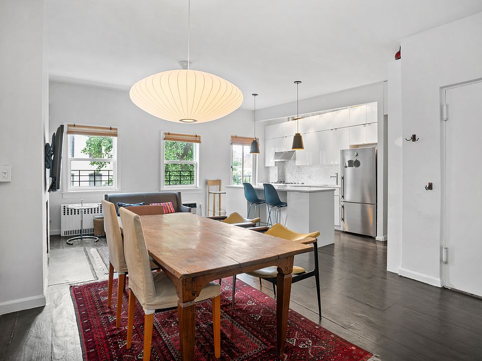 1st image of 239 Waverly Pl APT 3