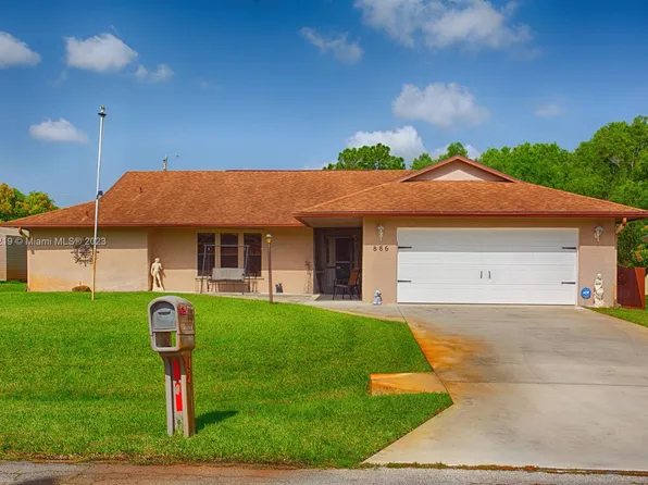 886 SE Odonnell Ln, Port Saint Lucie, FL 34983