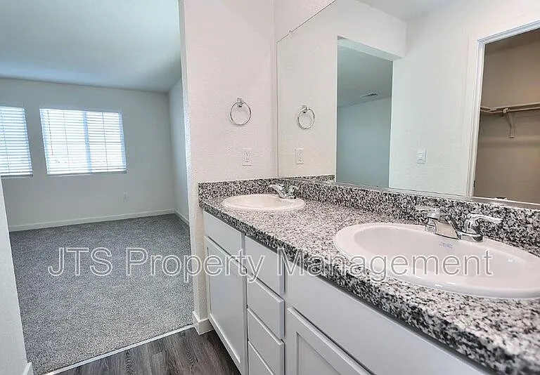 2097 Shady Tree Cir — Photo 36
