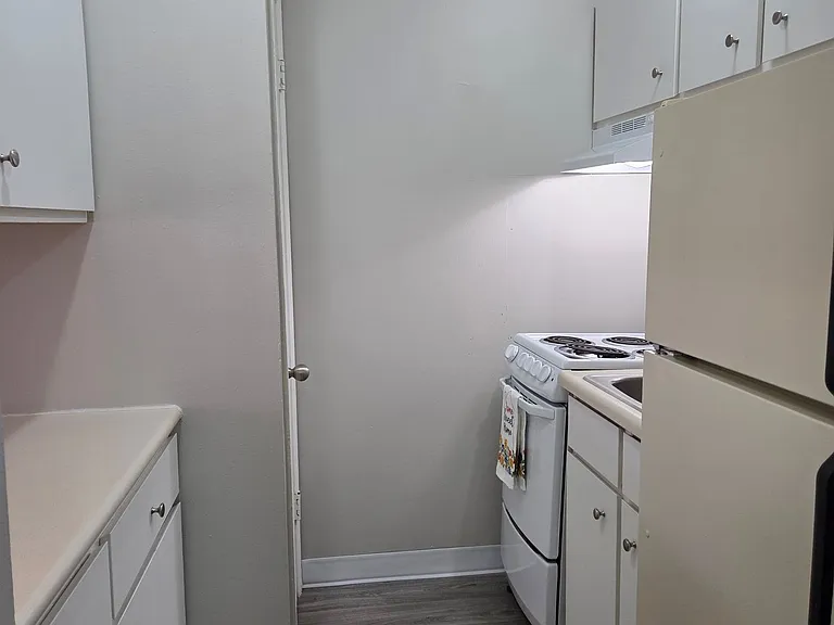 Fountain Lake Apartment Homes — Photo 18
