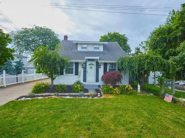 108 Rye Beach Rd, Huron, OH 44839