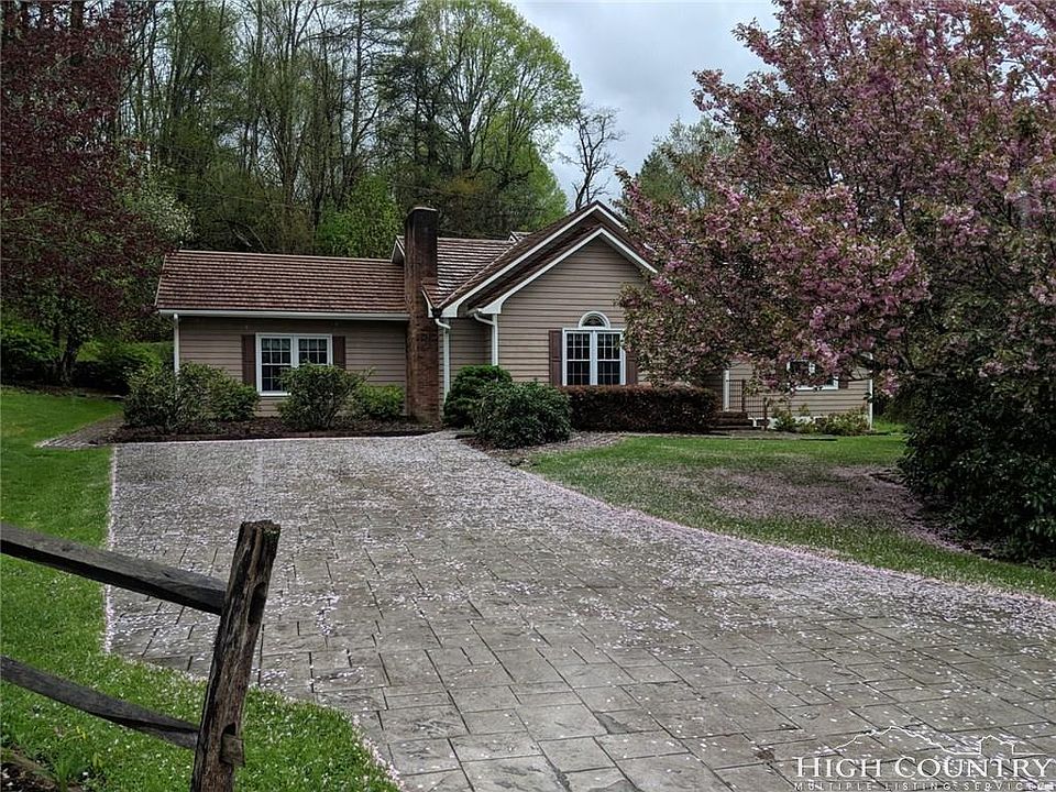 2nd image of 160 River Way