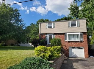 29 Rolling Rd, Cranberry Township, PA 16066