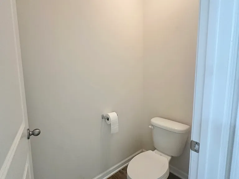 567 Hay Hill Ln — Photo 17