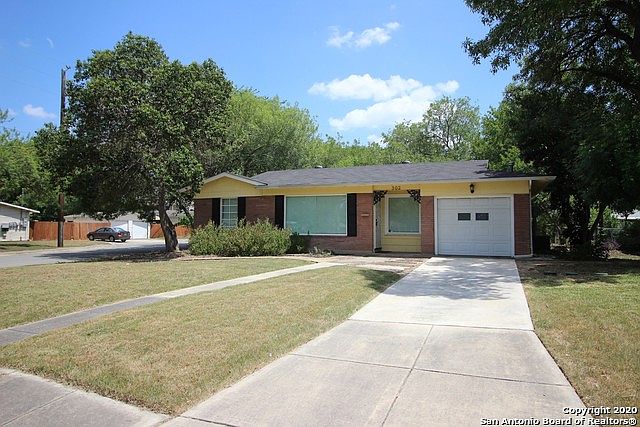 1st image of 302 Wayside Dr