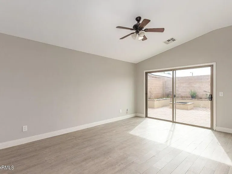 1265 W Fruit Tree Ln — Photo 10