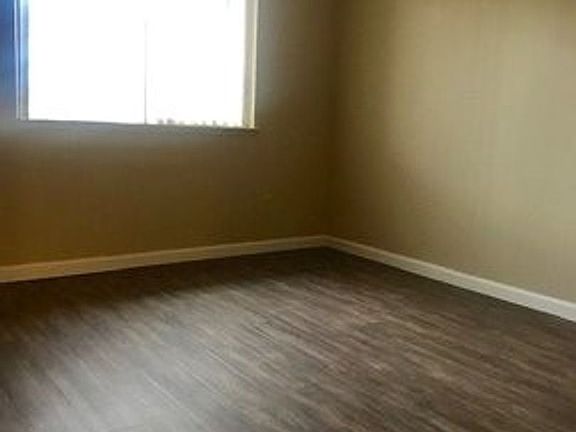 2nd image of 456 Nash St Unit 8