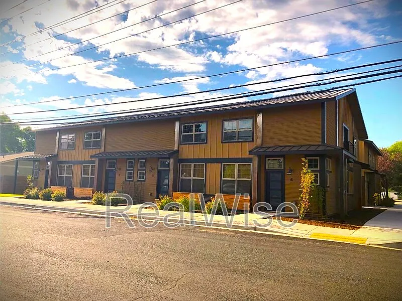 2 bed, 2.0 bath, 1236 sqft, $1,850 — Photo 3
