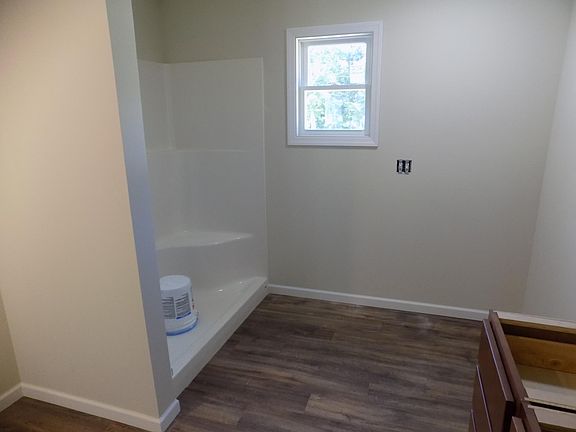 5th image of 755 Mineral Springs Ave