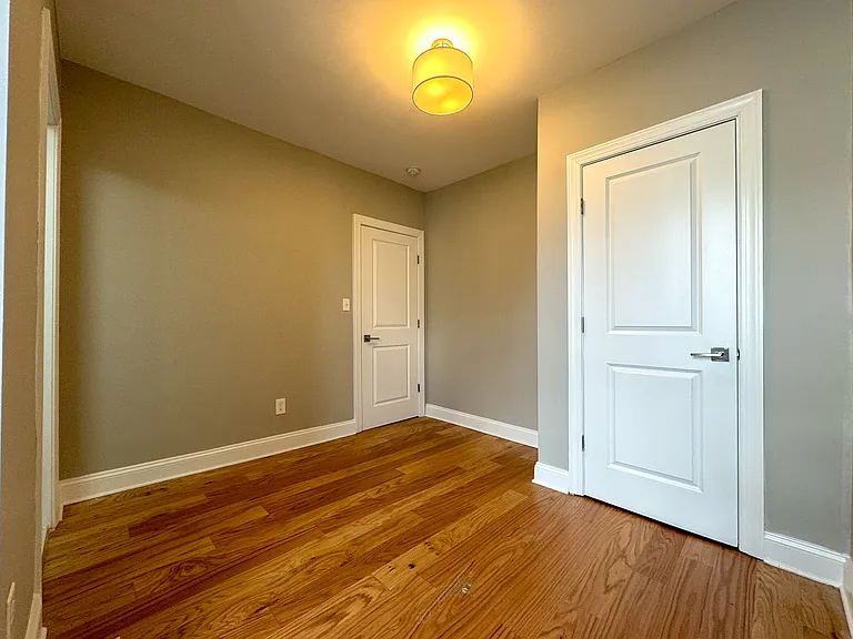 1838 Capitol Ave NE — Photo 26