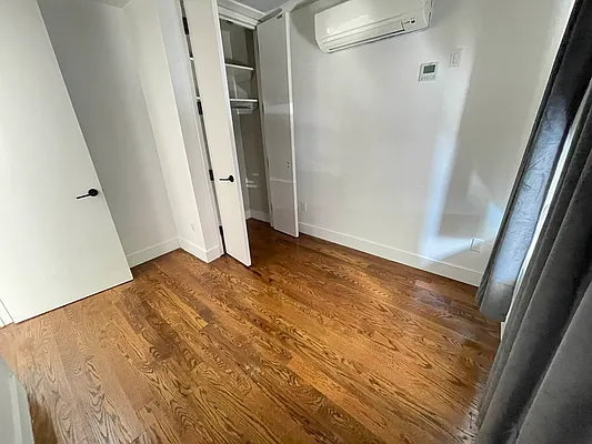 Rented by Tapiro Realty | media 11