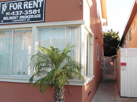 3rd image of 718 E 6th St APT I