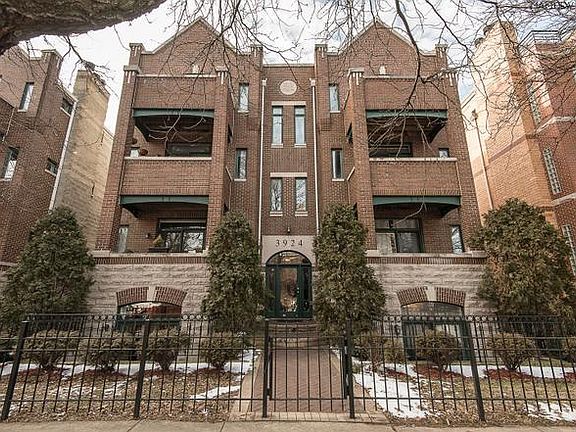 2nd image of 3924 N Southport Ave APT 3S