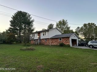 121 Oak Hill Dr, Crossville, TN 38572