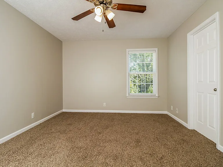 730 General Barksdale Dr — Photo 10