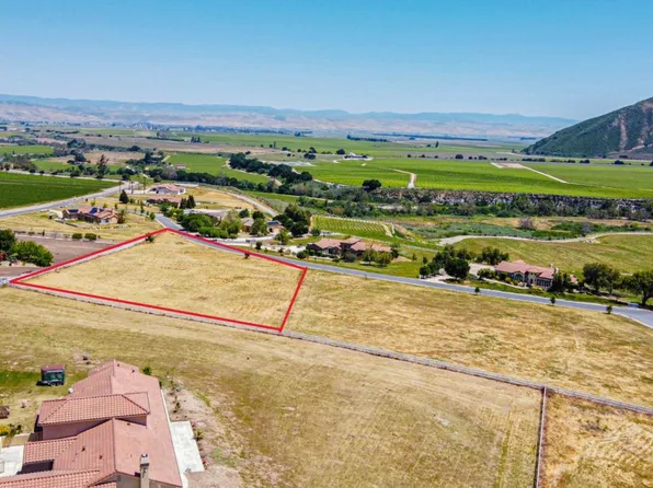 44030 Leslie Ln, Greenfield, CA 93927