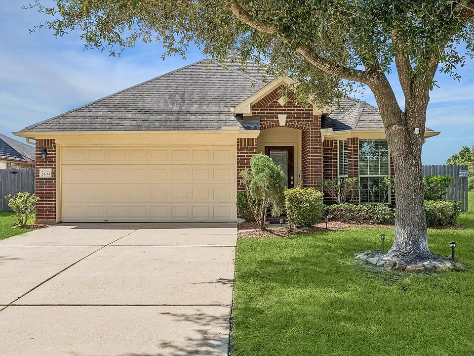 2404 Avalon Trace Ln