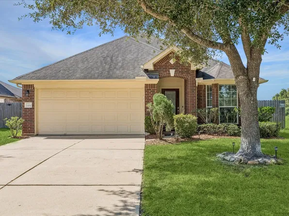2404 Avalon Trace Ln, Pearland, TX 77581