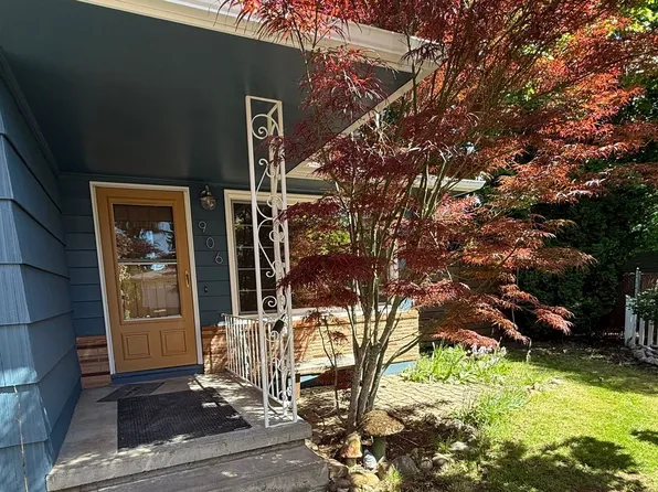 906 SE 165th Ave, Portland, OR 97233