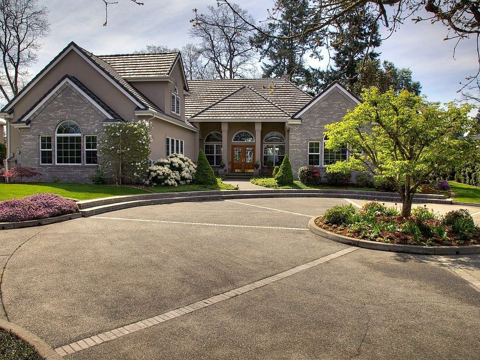 For Sale: 8863 Gramercy Place SW, Lakewood, Washington 98498