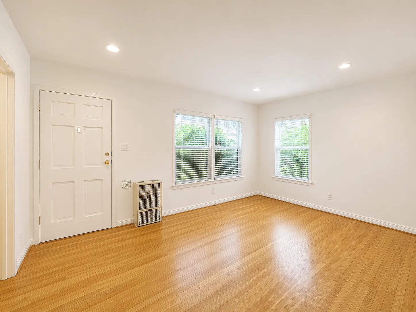 1 bed, 685 sqft, $2,900 — Photo 3