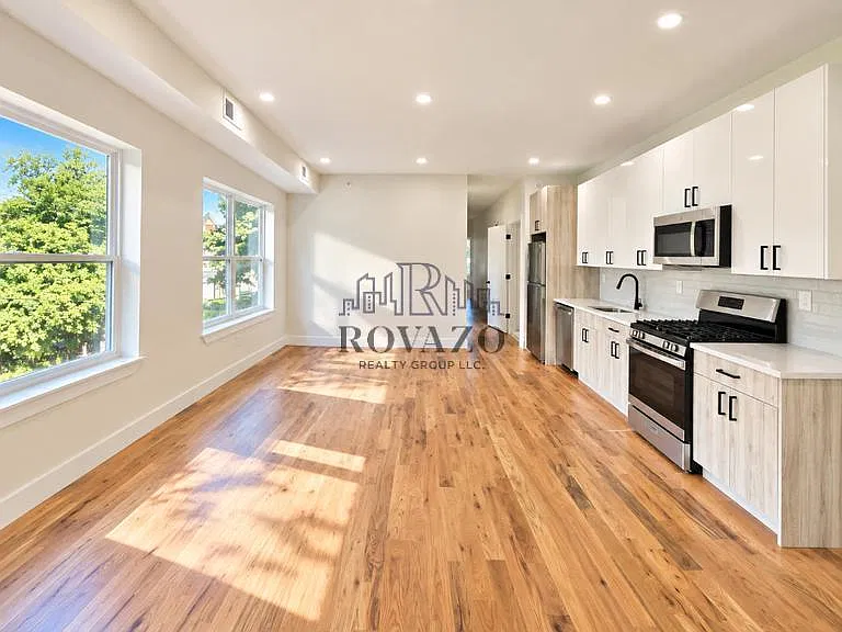 149-150 Roseville Ave #2