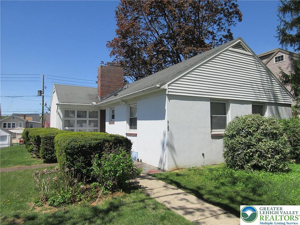 1st image of 1423 Maple St