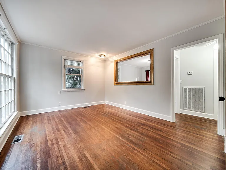 1315 Saturn Dr — Photo 9