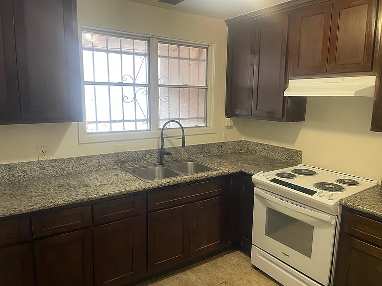 201 S Rampart Blvd #1 — Photo 18