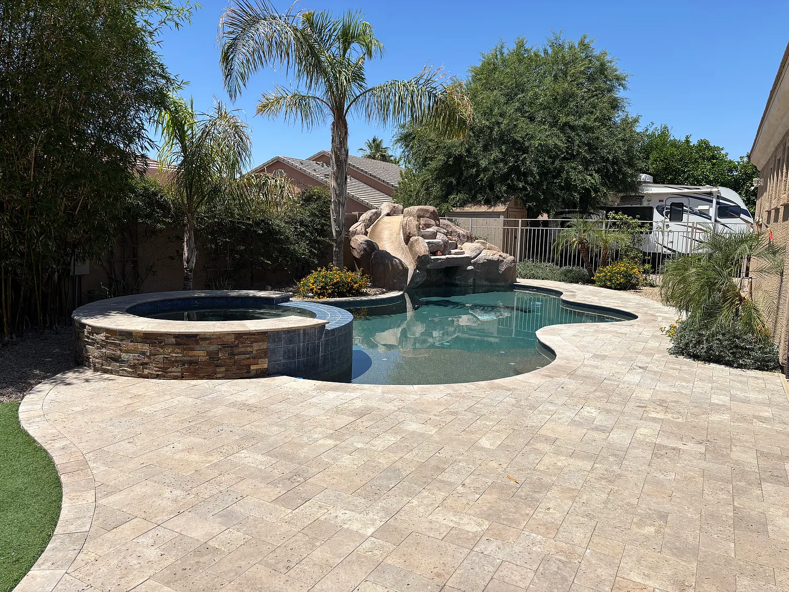 5 bed, 3098 sqft, $5,500 — Photo 3