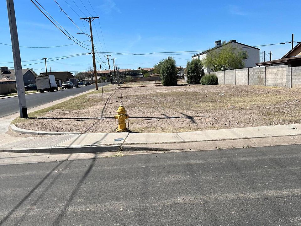 1st image of 924 S 4TH Avenue #13