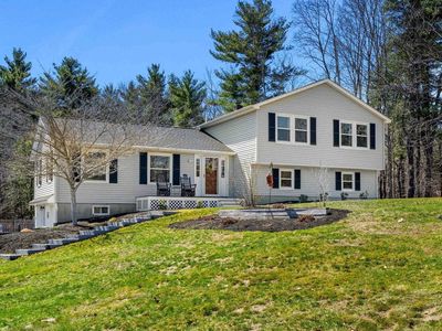 8 Muirfield Drive, Stratham, NH, 03885