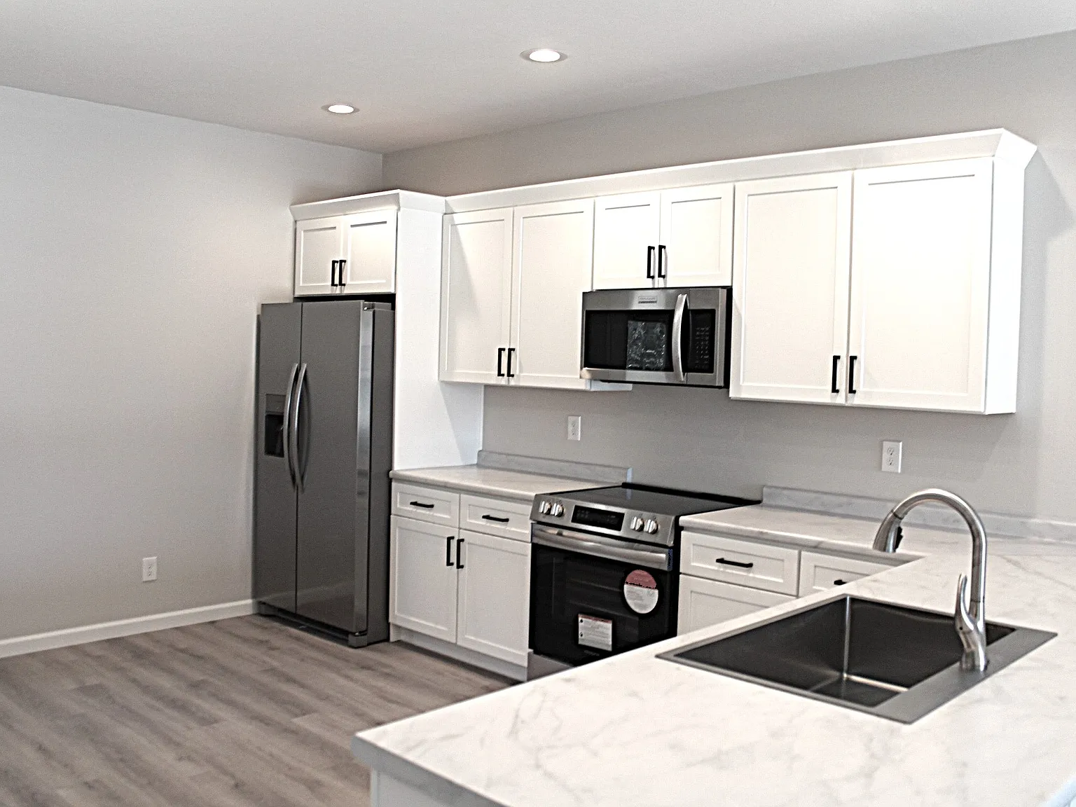 2 bed, 1014 sqft, $1,550 — Photo 4