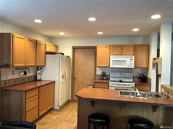 2nd image of 10407 198th Street Ct E