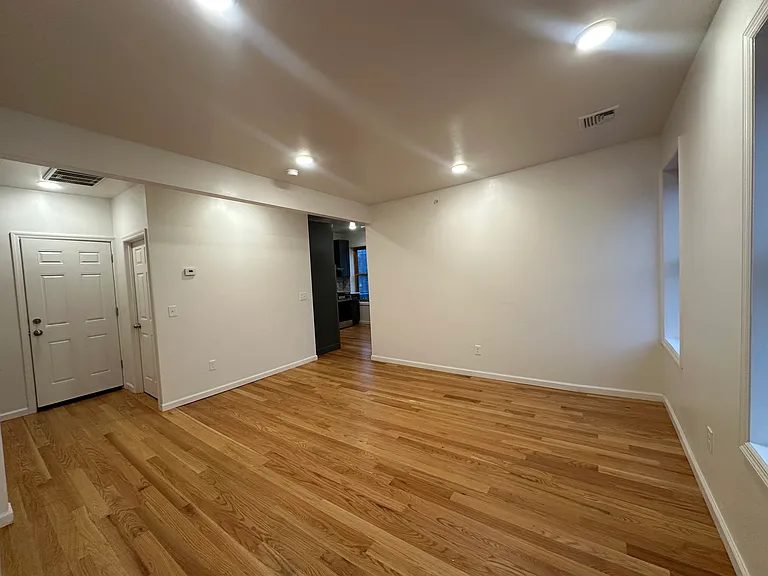 31 Benkard Ave #3 — Photo 4