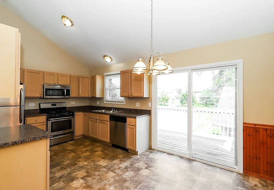 1st image of 338 N Elmwood Dr