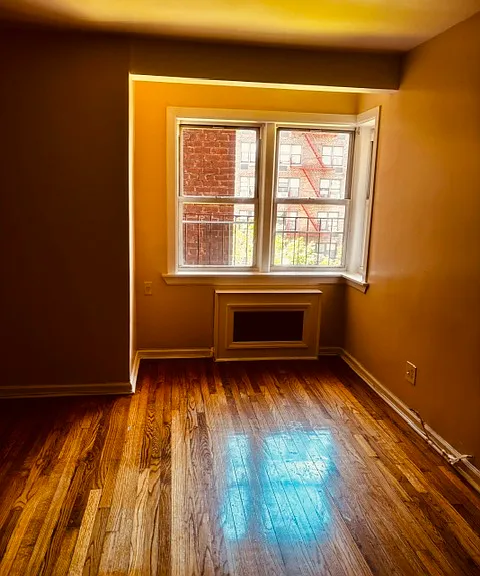 9135 195th St #3H — Photo 3