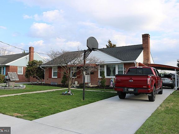 3rd image of 312 Diller Rd