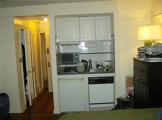 Rented by City Connections Realty | media 23