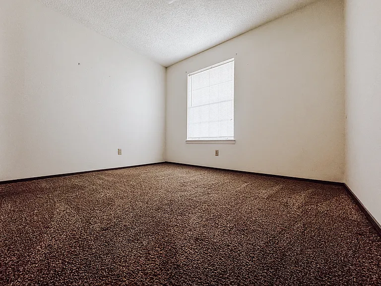 2201 Woodland Ave #7 — Photo 11