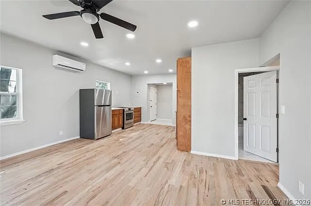1109 E Holden St — Photo 4