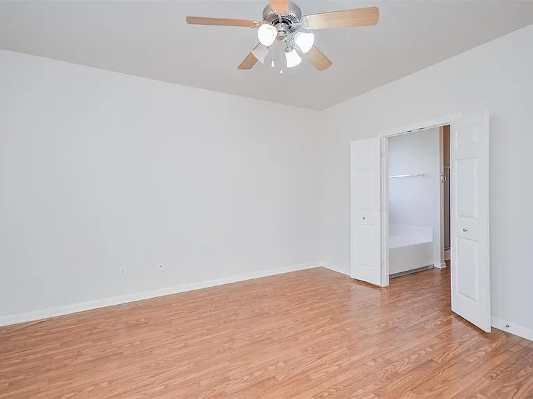 974 Oak Glen Dr — Photo 7
