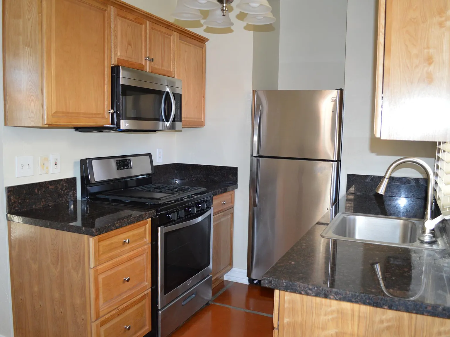 1 bed, 500 sqft, $975 — Photo 1