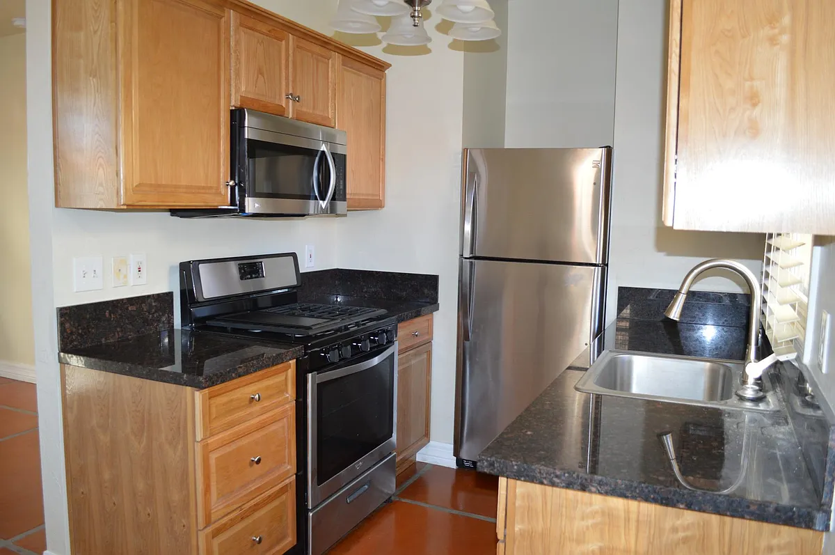 Photo 1 of 12 - 385 S Stone Ave #2102 - Tucson, AZ Primary Photo - 385 S Stone Ave #2102
