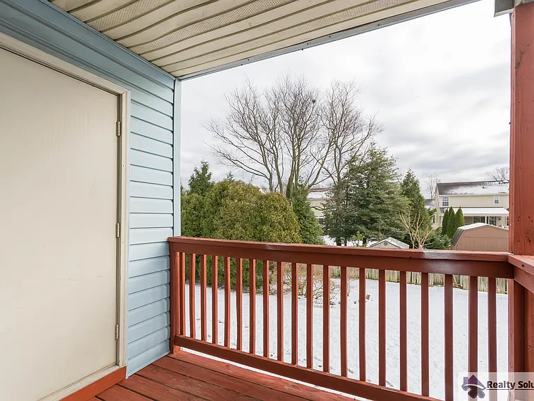 514 Cascade Ct — Photo 2